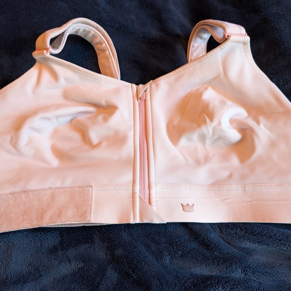 SHEFIT Blush Zip-Front Sports Bra